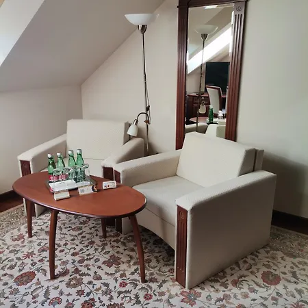 Hotel Nimrod Bioszalloda Es Bioetterem Karcag