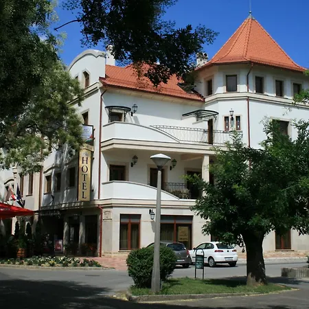 Otel Nimrod Bioszalloda Es Bioetterem Karcag