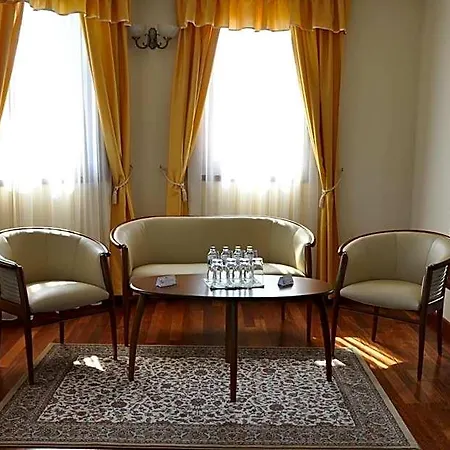 Nimrod Bioszalloda Es Bioetterem Hotel
