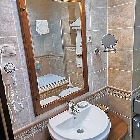 Hotel Nimrod Bioszalloda Es Bioetterem