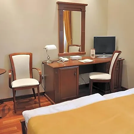 Hotel Nimrod Bioszalloda Es Bioetterem