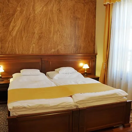 Nimrod Bioszalloda Es Bioetterem Hotel Karcag