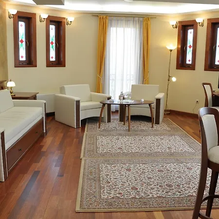 Nimrod Bioszalloda Es Bioetterem Hotel Karcag