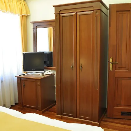 Hotel Nimrod Bioszalloda Es Bioetterem Karcag