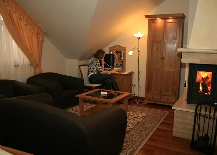 Nimrod Bioszalloda Es Bioetterem 4* Karcag