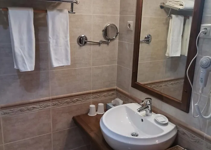 Hotel Nimrod Bioszalloda Es Bioetterem 4*