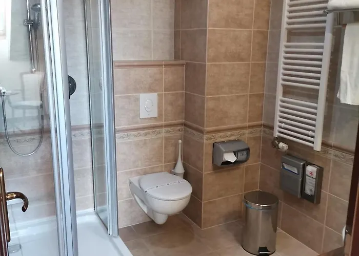 Nimrod Bioszalloda Es Bioetterem 4* Karcag