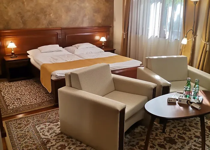 Nimrod Bioszalloda Es Bioetterem Hotel 4*