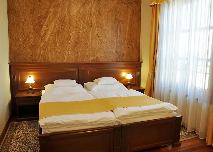 Nimrod Bioszalloda Es Bioetterem Hotel Karcag