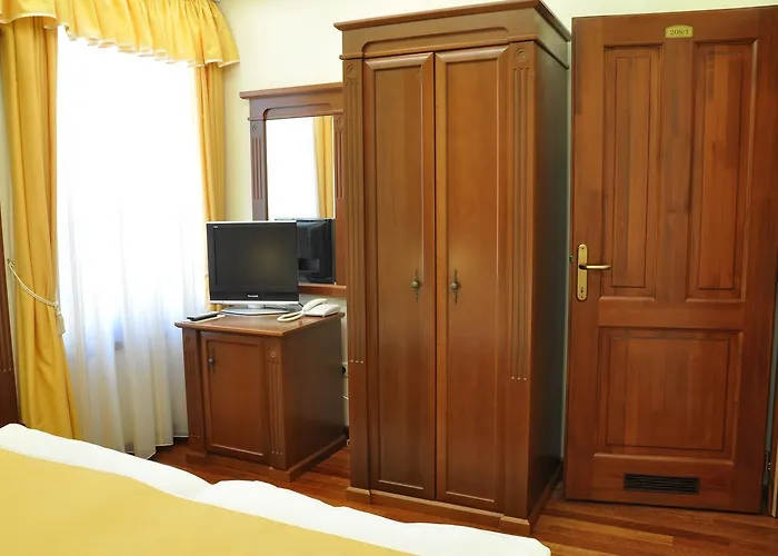 Hotel Nimrod Bioszalloda Es Bioetterem Karcag